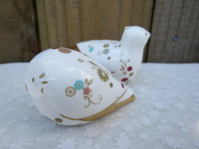 エインズレイ ファインボーンチャイナ 鳥の置物：マルベリーデザイン