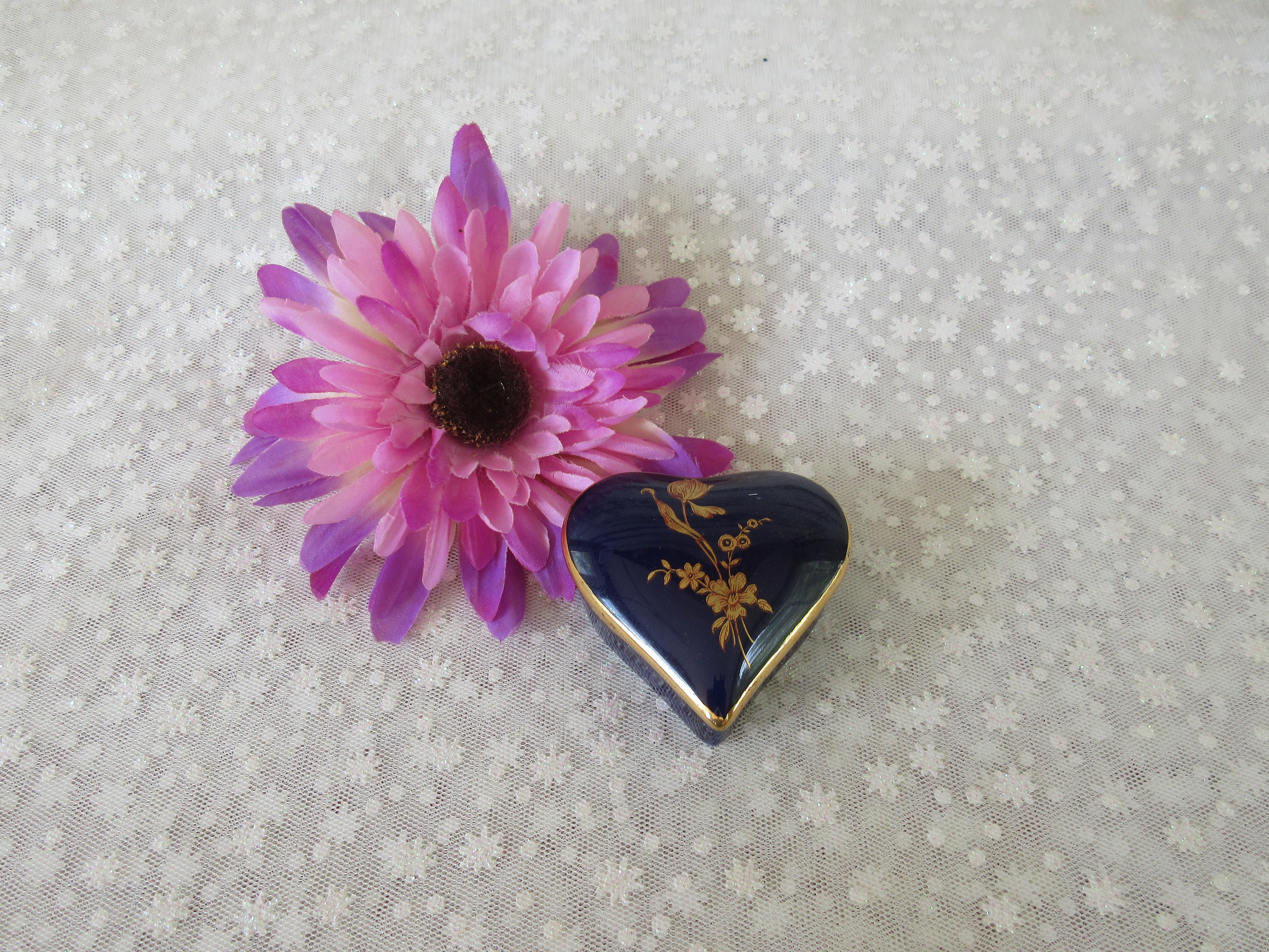 Unique Limoges Andrea Pivot Floral Heart Shaped Trinket Keeper