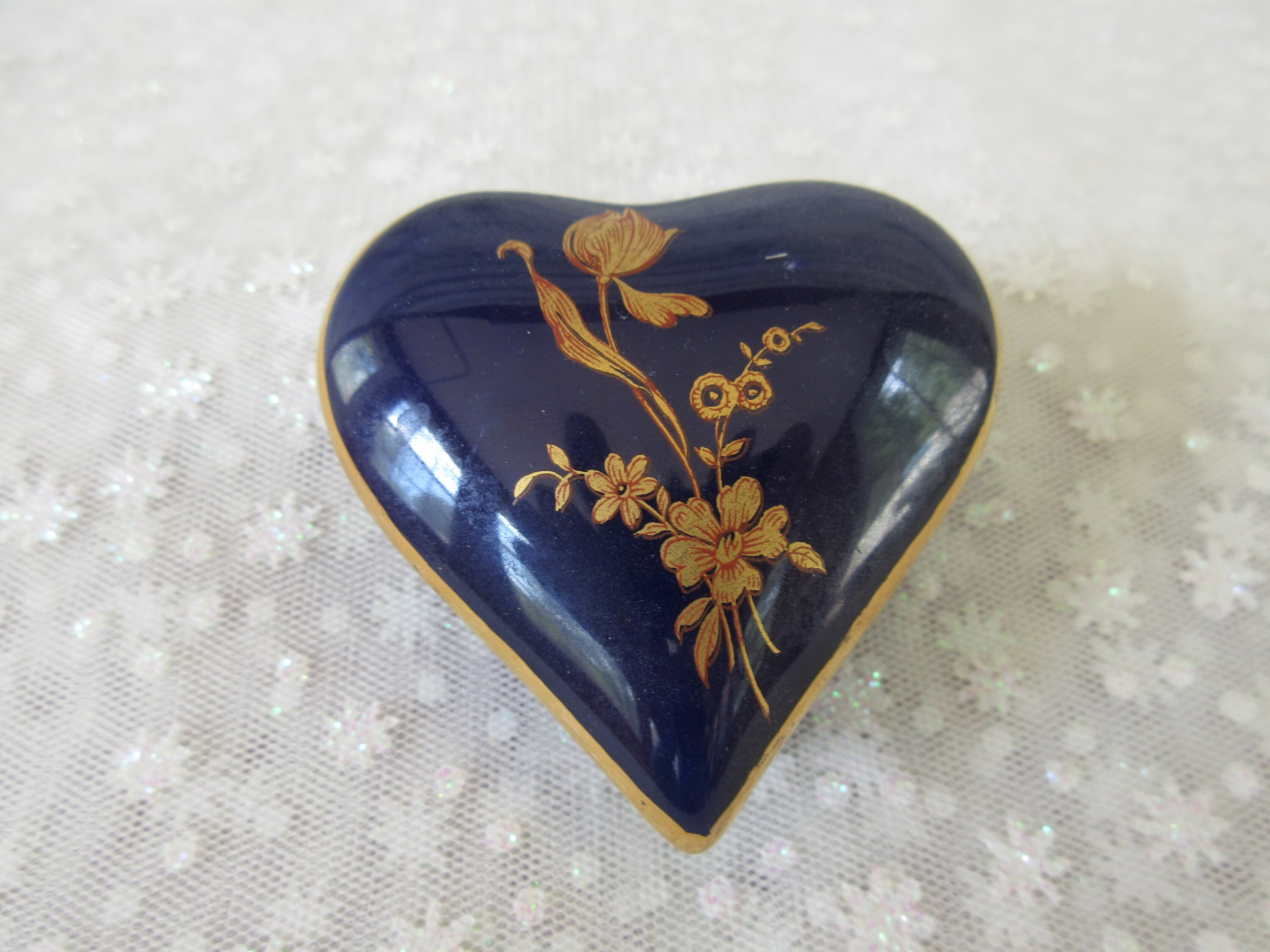Unique Limoges Andrea Pivot Floral Heart Shaped Trinket Keeper