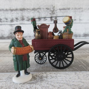 Uroczy dział 56 Heritage Village Chelsea Market Curiosities Monger & Cart - zachwycający wystrój w miniaturze