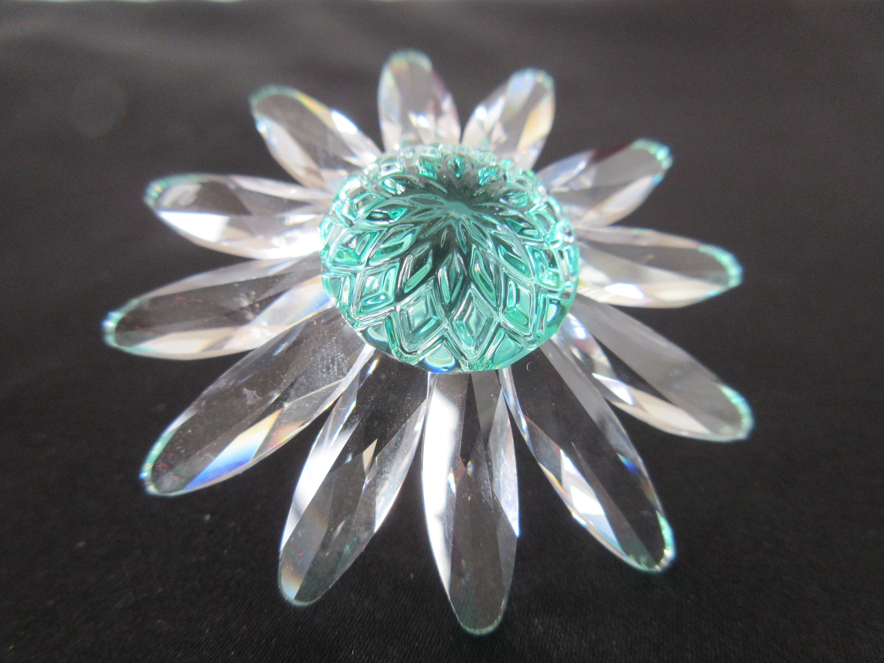 スワロフスキー　Daisy クリスタルフラワー Swarovski Green Marguerite Daisy Flower - Etsy