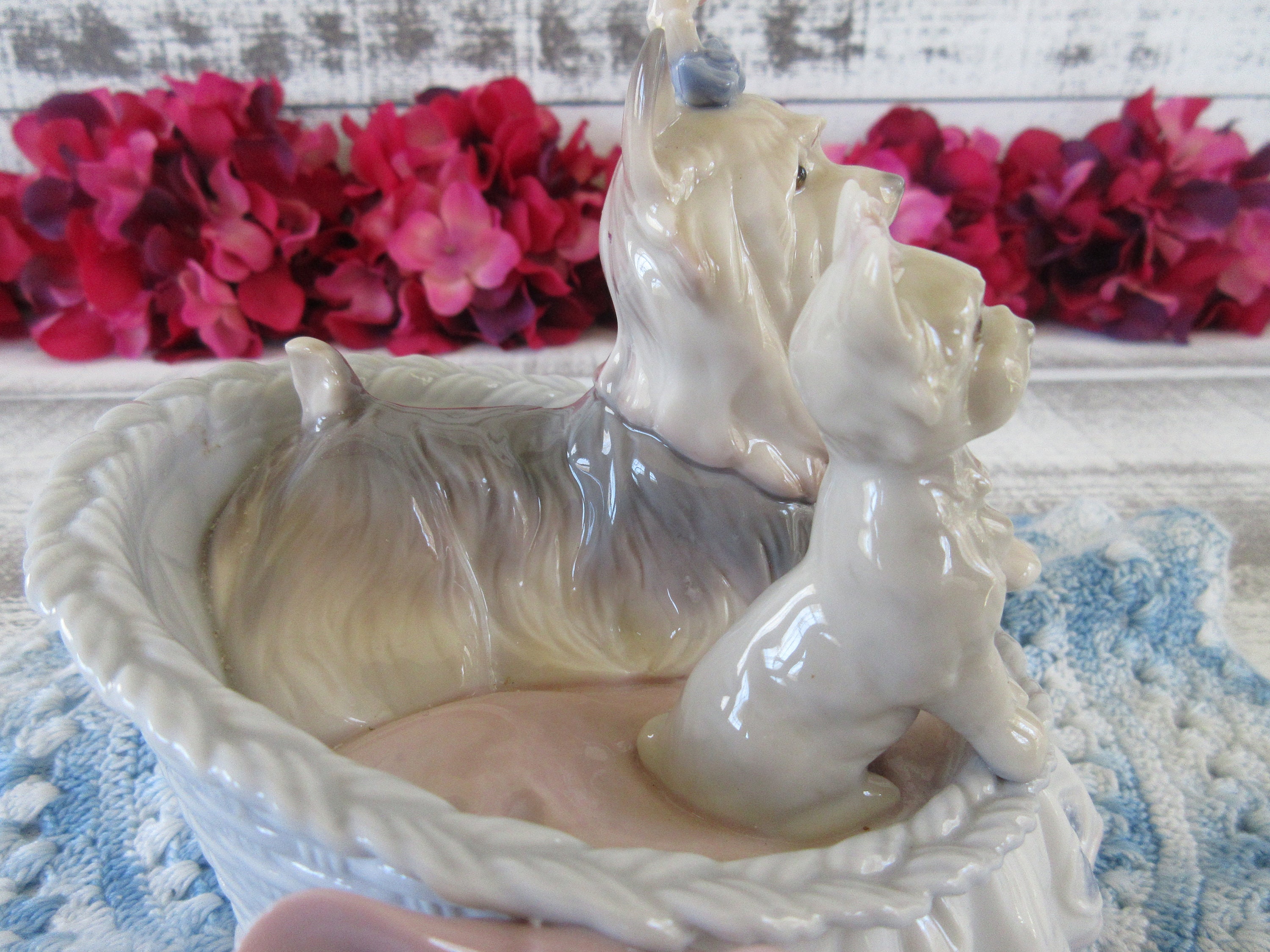 Vintage Lladro Our Cozy Home 6469 Collectible: Bring Warmth to
