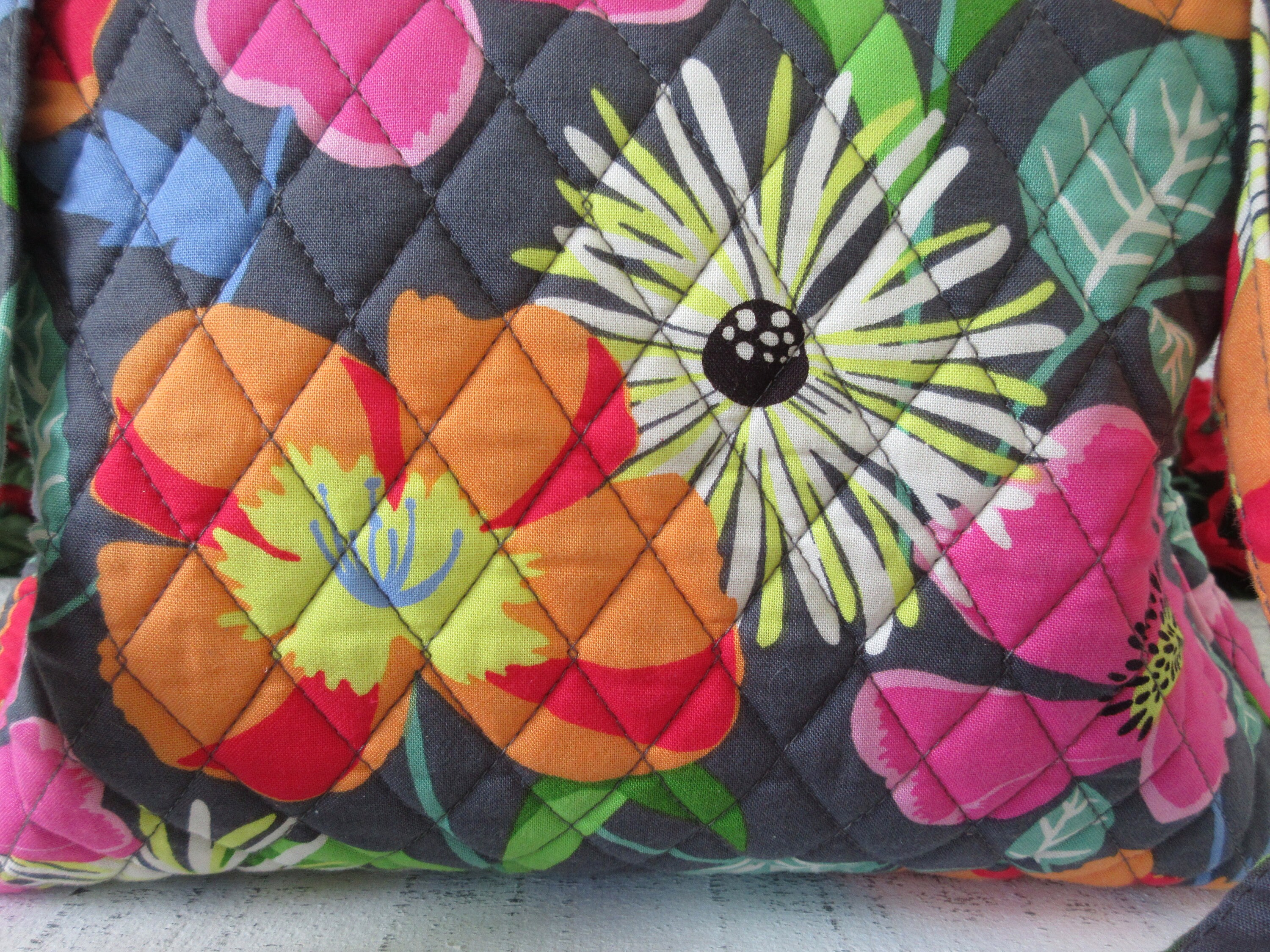 Vera Bradley Jazzy Blooms Cross Body Handbag - Trendy Floral  display picture 2