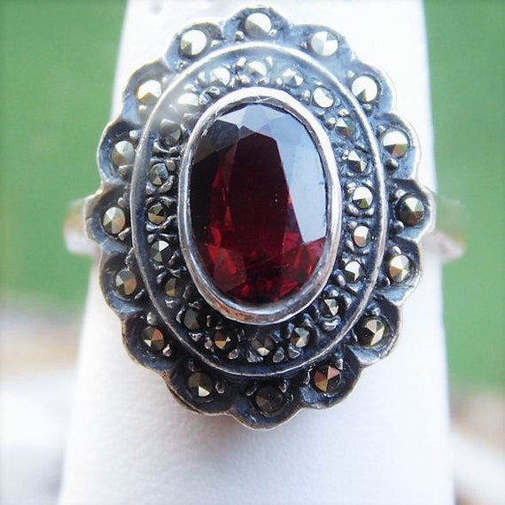 Garnet Ring / Marcasite / Sterling Silver / January Birthstone