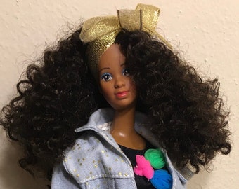 1991 poupée Barbie noire afro-américaine AA boucles serrées coudes articulés