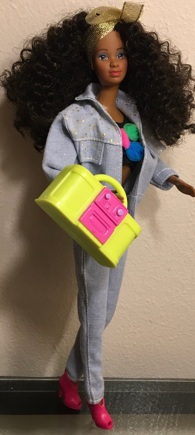 Rare Barbie African American 1980's : Natural Curly Hair With Gold Ribbon, Retro Barbie Denim