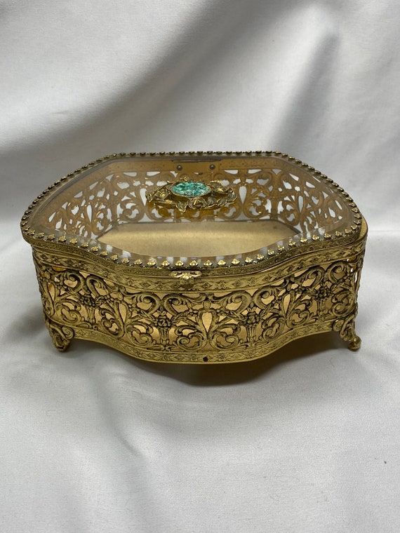 Vintage Hollywood Regency dresser, jewelry box. - image 1