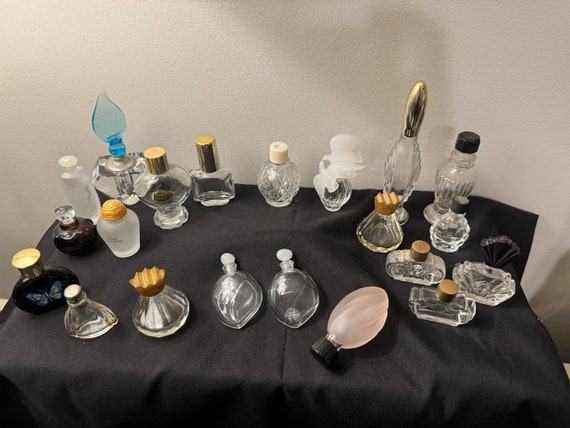 Lot of 21 Small Miniature Vintage Perfume Bottles… - image 1
