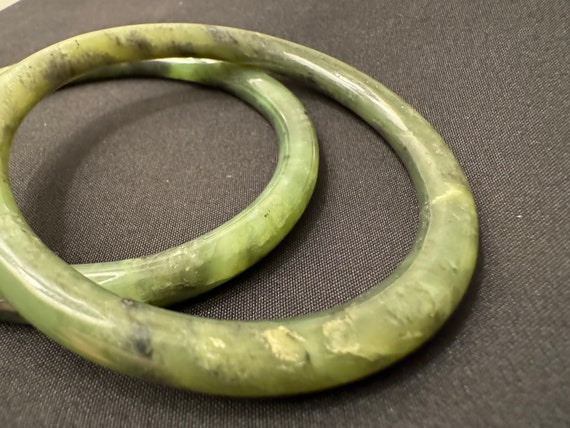 Two Vintage Serpentine Jade Bangle Bracelets - image 3