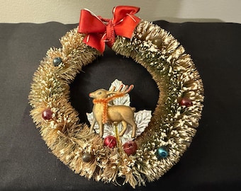 Vintage Bottle Brush Christmas Wreath Original Mid Century Christmas Wreath with Reindeer