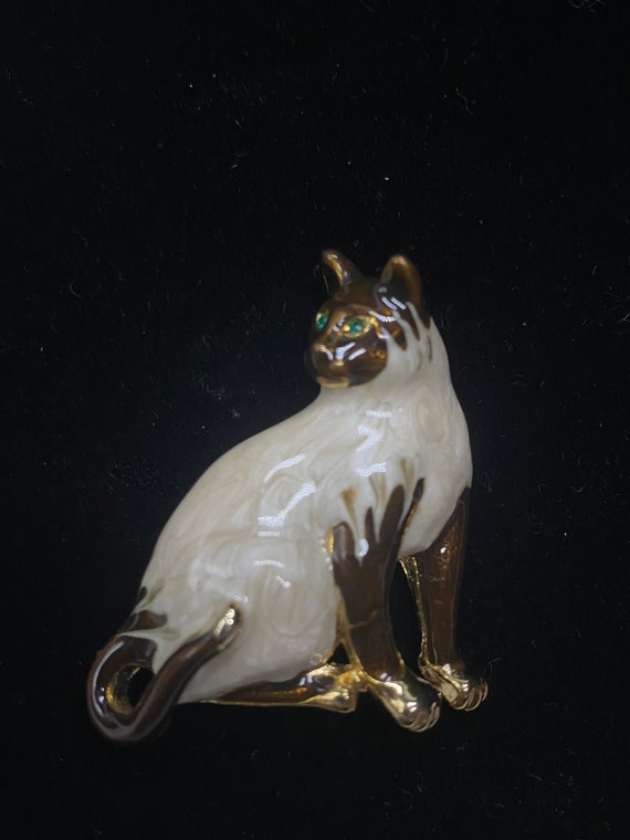 Vintage enamel, cat brooch.