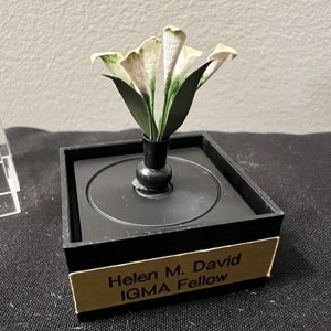 Miniature Dollhouse Floral Arrangement Helen M Davis IGMA 1:12 Scale