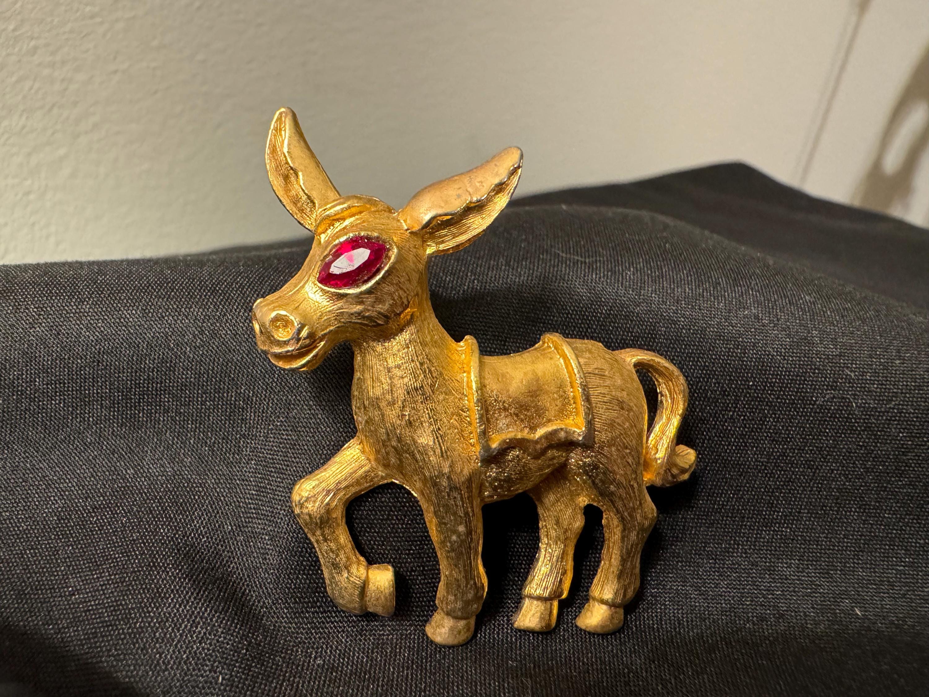 Rare Vintage MCM Donkey With Red Diamond Eye Gold Tone Pin Brooch