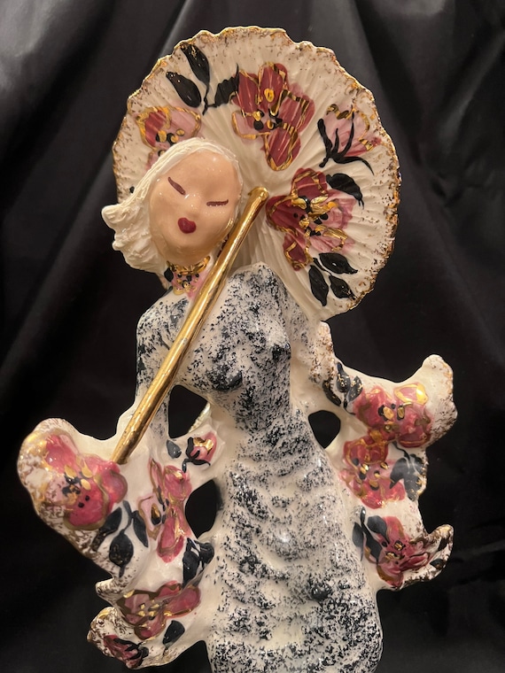 * vintage figure ୨୧ * ふさふさ ハリネズミちゃん Vintage Mid Century Hedi Schoop California Pottery Asian Girl With