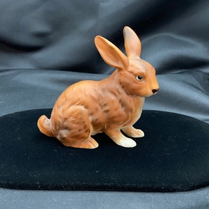 Vintage lefton porcelain rabbit figurine.