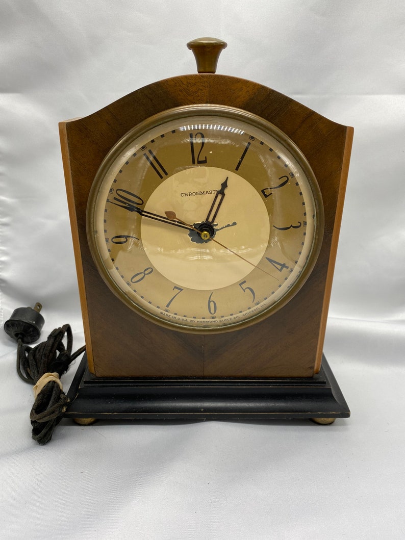 Master Heron 1940s Wood Mantle Clock by Hammond. Etsy