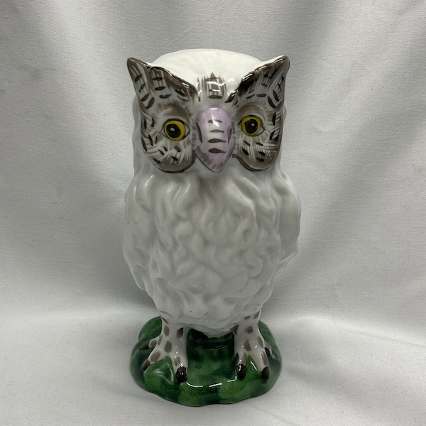 Vintage owl, figurine by Andrea by Sadek porcelain figurine handpainted number 9220