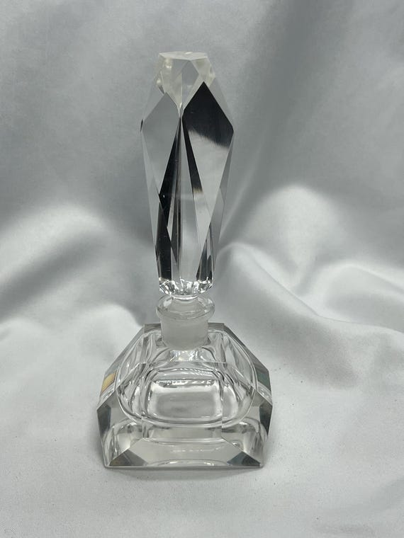 Vintage Crystal perfume bottle with stopper.