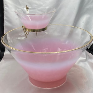 Vintage mid century, modern blendo USA made glass, pink frosted chip and dip with gold trim bowl set.