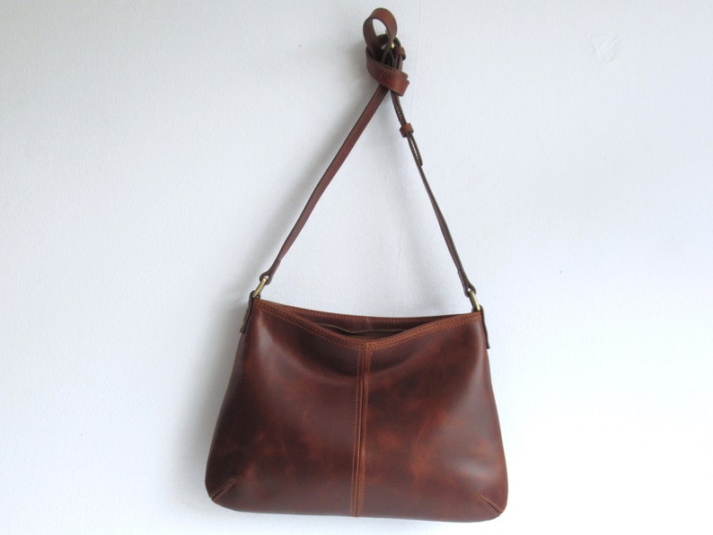 Leather crossbody bag, purse with zipper, small shoulder bag image 5