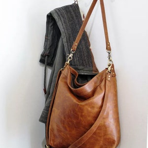 Tan leather hobo bag, large purse for women, tote bag with crossbody strap image 3