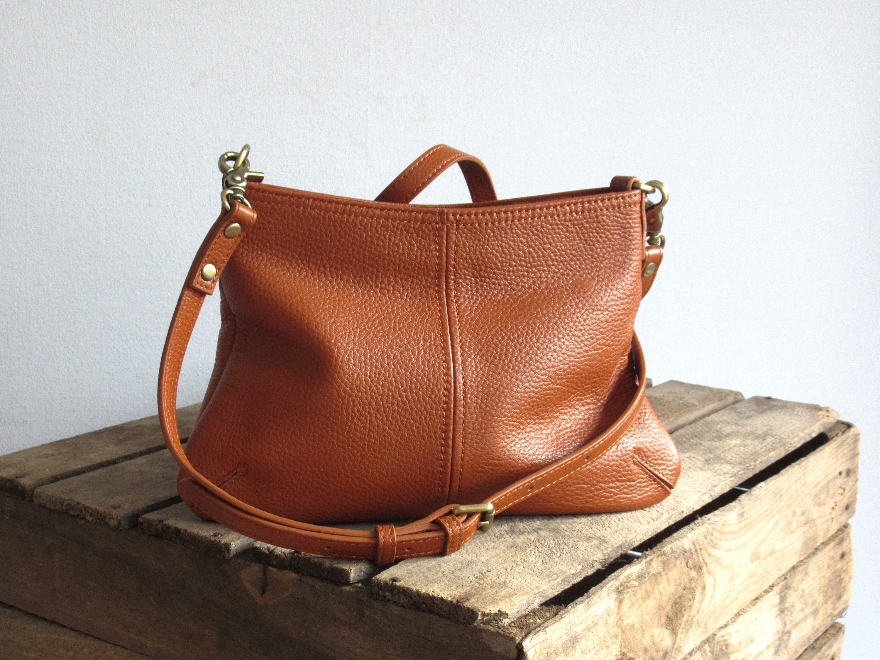 Néonoé Leather Shoulder Crossbody Bag