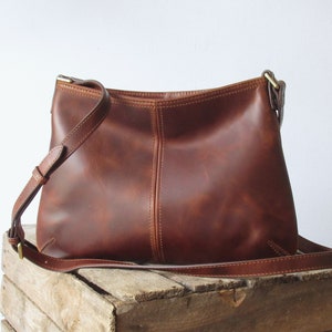 Leather crossbody bag, purse with zipper, small shoulder bag image 4