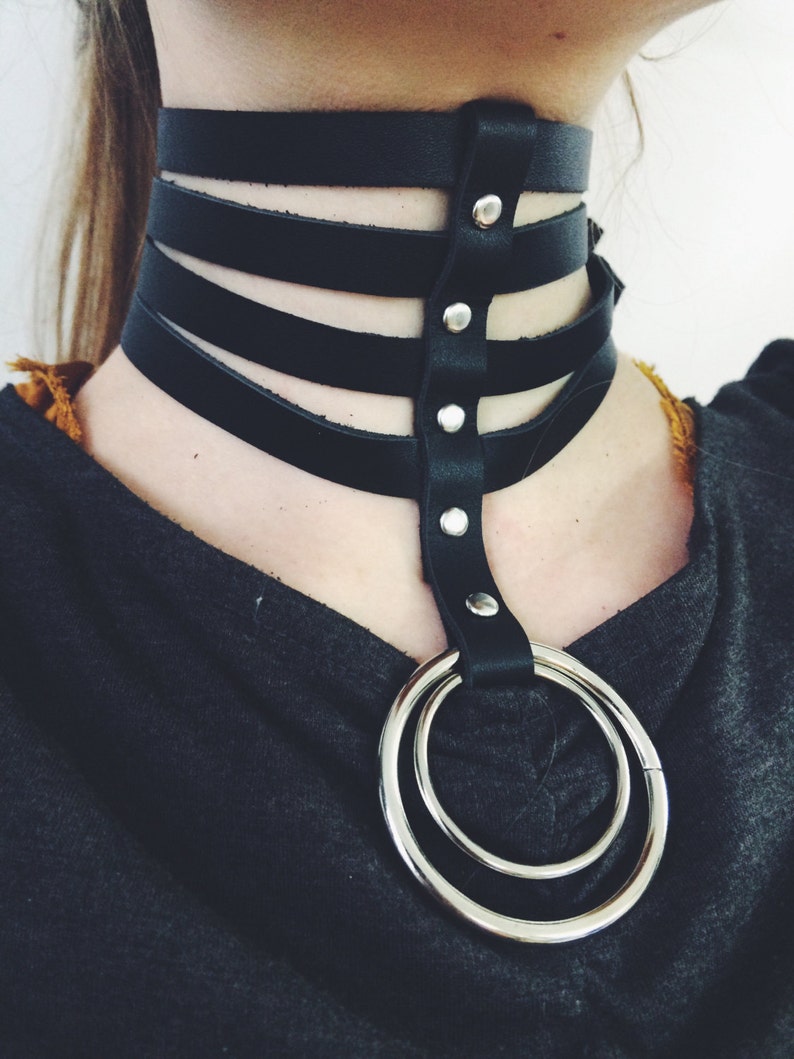sexy-schwarzes-lederhalsband