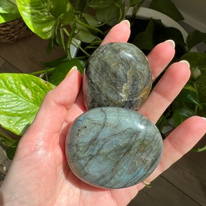 Labradorite Palm Stone, Pocket Crystal, Massage Stones, Meditation Crystal, Worry Stone, Carved Stone, Pocket Charm, Crystals