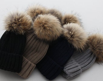 womens black pom pom hat