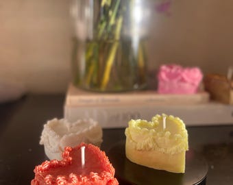 Heart Cake Soy Wax Candle – Vanilla Birthday Cake Scent