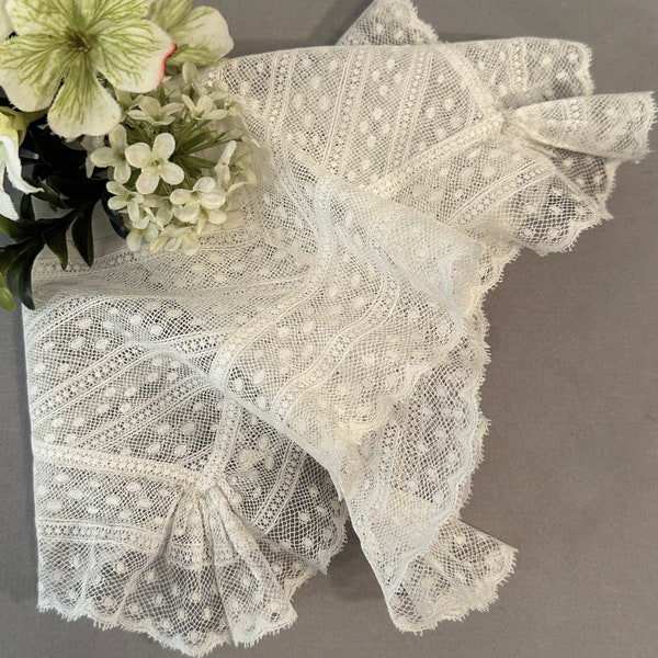 Large Vintage White Valenciennes Lace Hanky, White Lace Bridal Wedding Hanky Hankie, Lace Handkerchief, Gift for Mom, Gift for Her