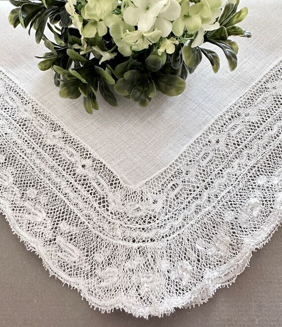 Vintage White Lace Hankie, White Lace Hanky Handk… - image 2