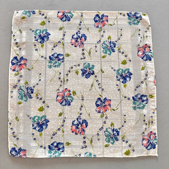 Vintage Handkerchiefs with Pansies, Hankie with Y… - image 3
