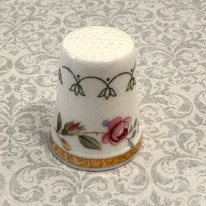 Vintage Bone China Thimbles, Royal Doulton Thimble with Roses, Collectibles Thimbles