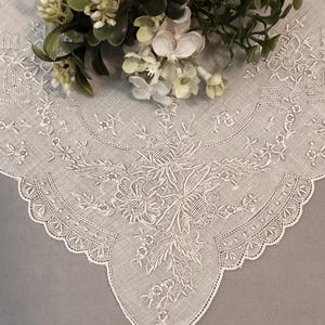 Appenzell Handkerchief, Vintage Bridal Handkerchief, Wedding Hankie, Heavily Embroidered Floral Hankie Hanky, Mother of the Bride