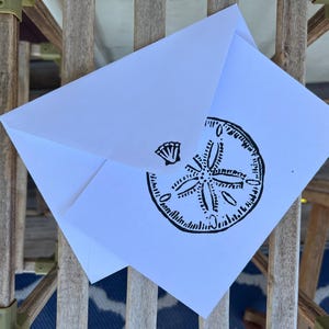 PAPIER À FIXER (lot de 5) - DOLLAR DES SABLES | Impression découpée lino, correspondant, courrier postal, jeu de cartes, cartes avec enveloppes, fait main, fabriqué en Amérique