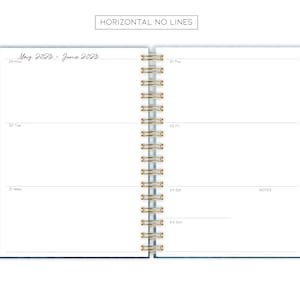 Może przedstawiać: Planer w kolorze niebieskim i białym z  złotym spiralnym  wiązaniami. Planer ma tekst "May 2023 - June 2023" na g&oacute;rze strony. Planer ma sekcję na notatki i sekcję na każdy dzień tygodnia.