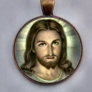 Jesus Necklace, Jesus Pendant, Christian Necklace, Religious Pendant, Christ Necklace, Jesus Christ.