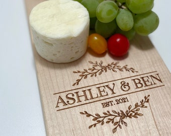 Personalized Wedding Gift, Personalized Cheese Board, Housewarming, Christmas Gift, Charcuterie Board, Engagement Gift, Custom Cutting Board