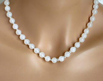 Collar de ágata blanca translúcida, delicadas cuentas de piedra minimalistas