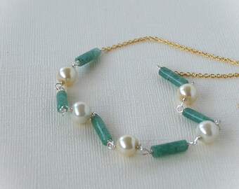 Collier de pierres précieuses, collier de perles en agate, tour de cou en agate verte et perles blanches, bijoux modernes, pierre de naissance de décembre.