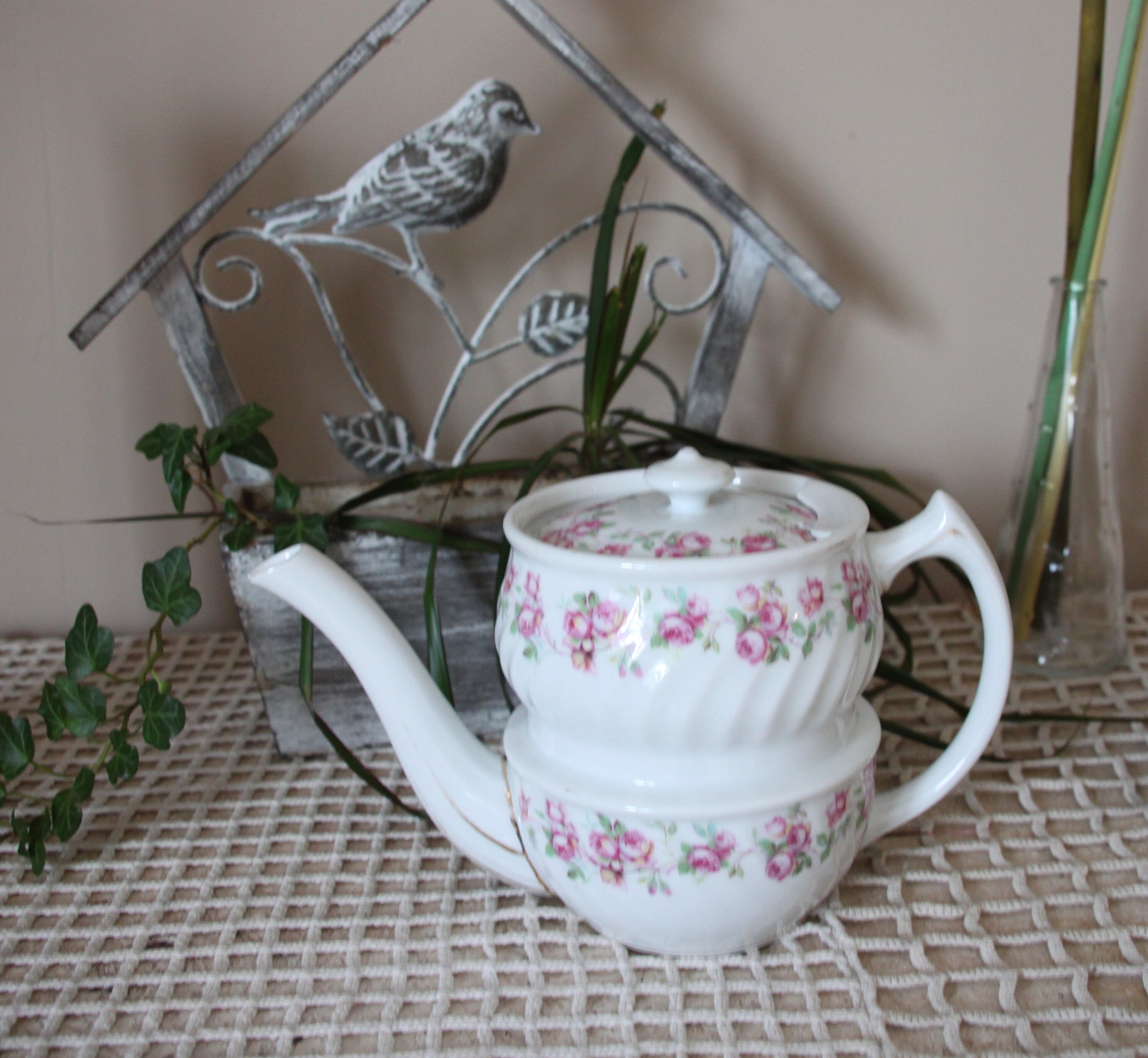 Très Belle Théière Anglaise Vinatge Lyceum Teapot