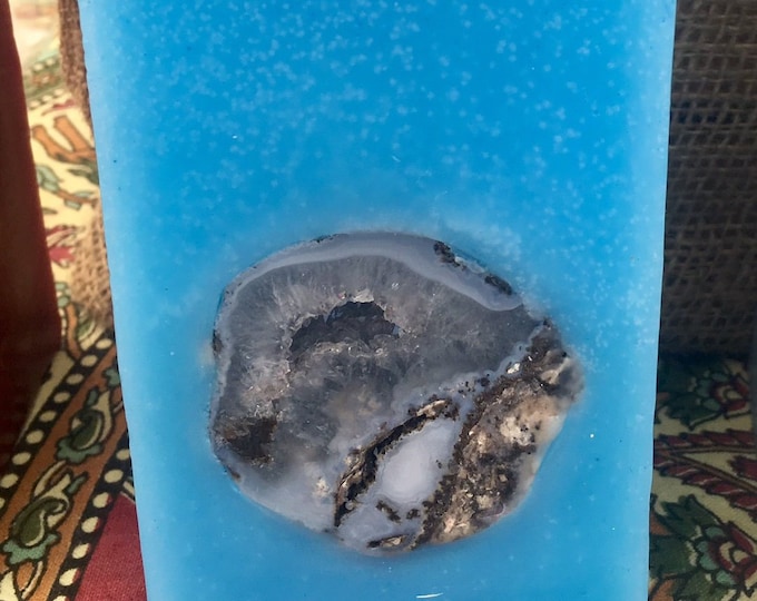 Crystal Geode Candle~ Tall Square Scented Candle with an inlaid Crystal Geode that illuminates when lit! Burns for 200 hours