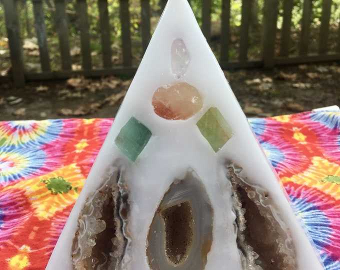 Crystal & 3 Geode Pyramid Candle inlaid with Amethyst,Clear Quartz, Selenite  and Citrine or Rose Quartz that  illuminate when lit.