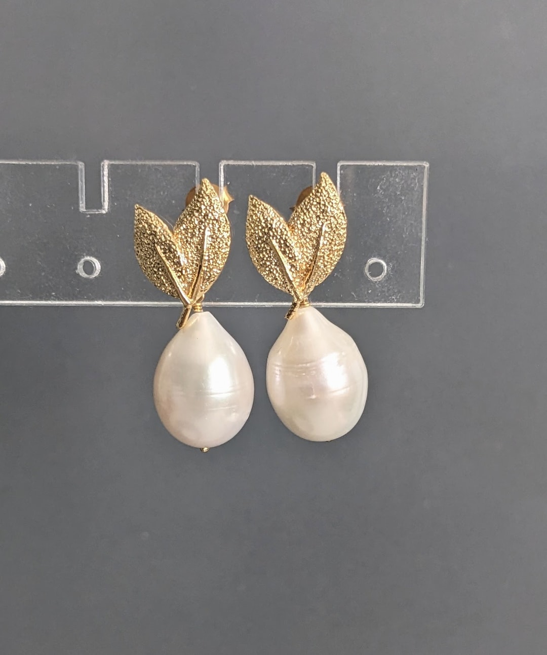 [LLOYD] 10K GOLD☆side Pearl Drop Earrings ~EG15190Y4JPL-1.jpg?w=400&dpr=2.6