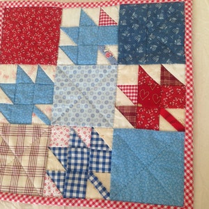 mini quilt &quot;maple leaf&quot; in red, blue, white/ america colored mini quilt/patchwork table topper/quilted mini mat maple leaf/wall hanging mini