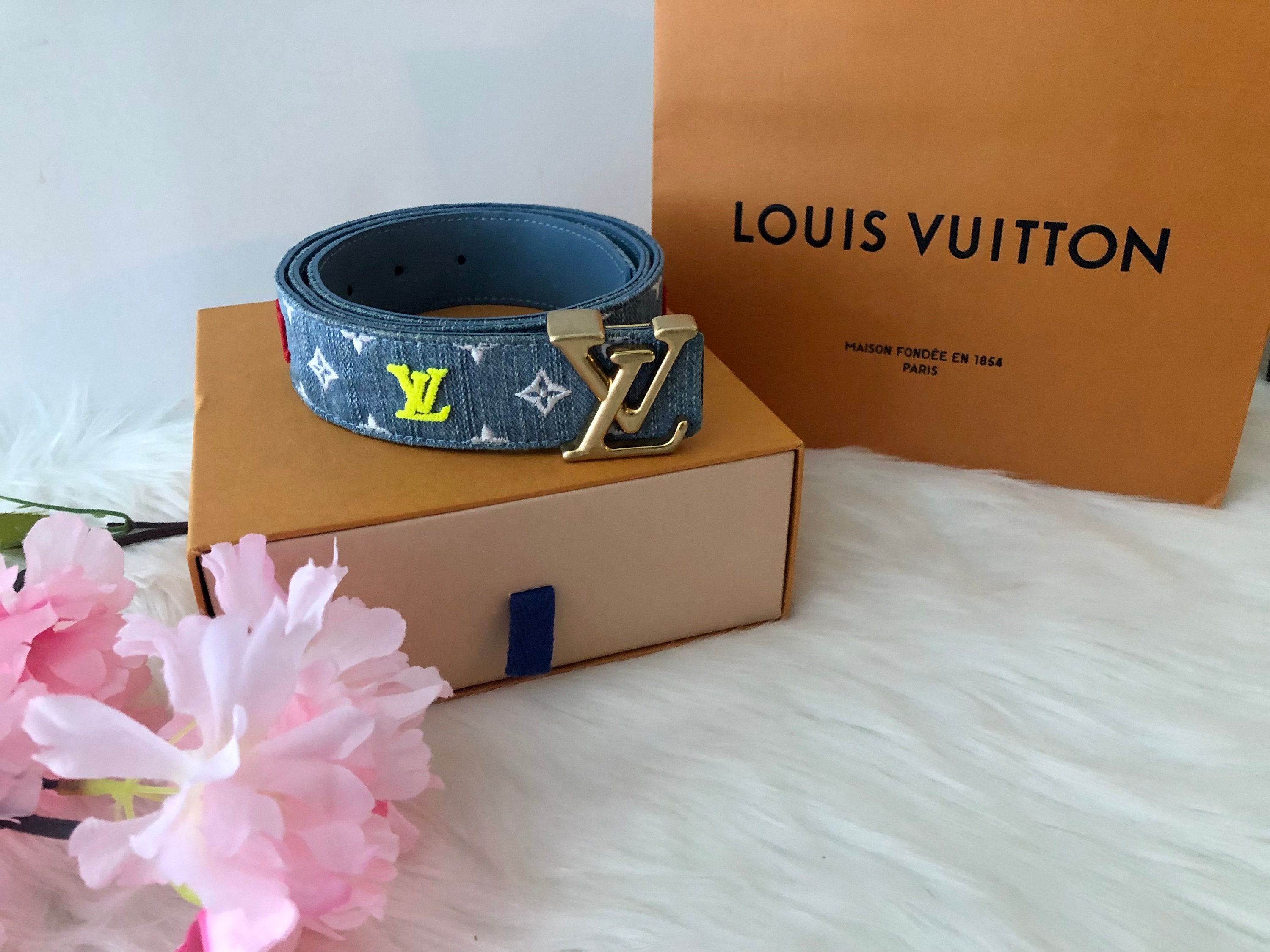 Authentic Louis Vuitton New Wave LV Monogram Blue Denim Belt 