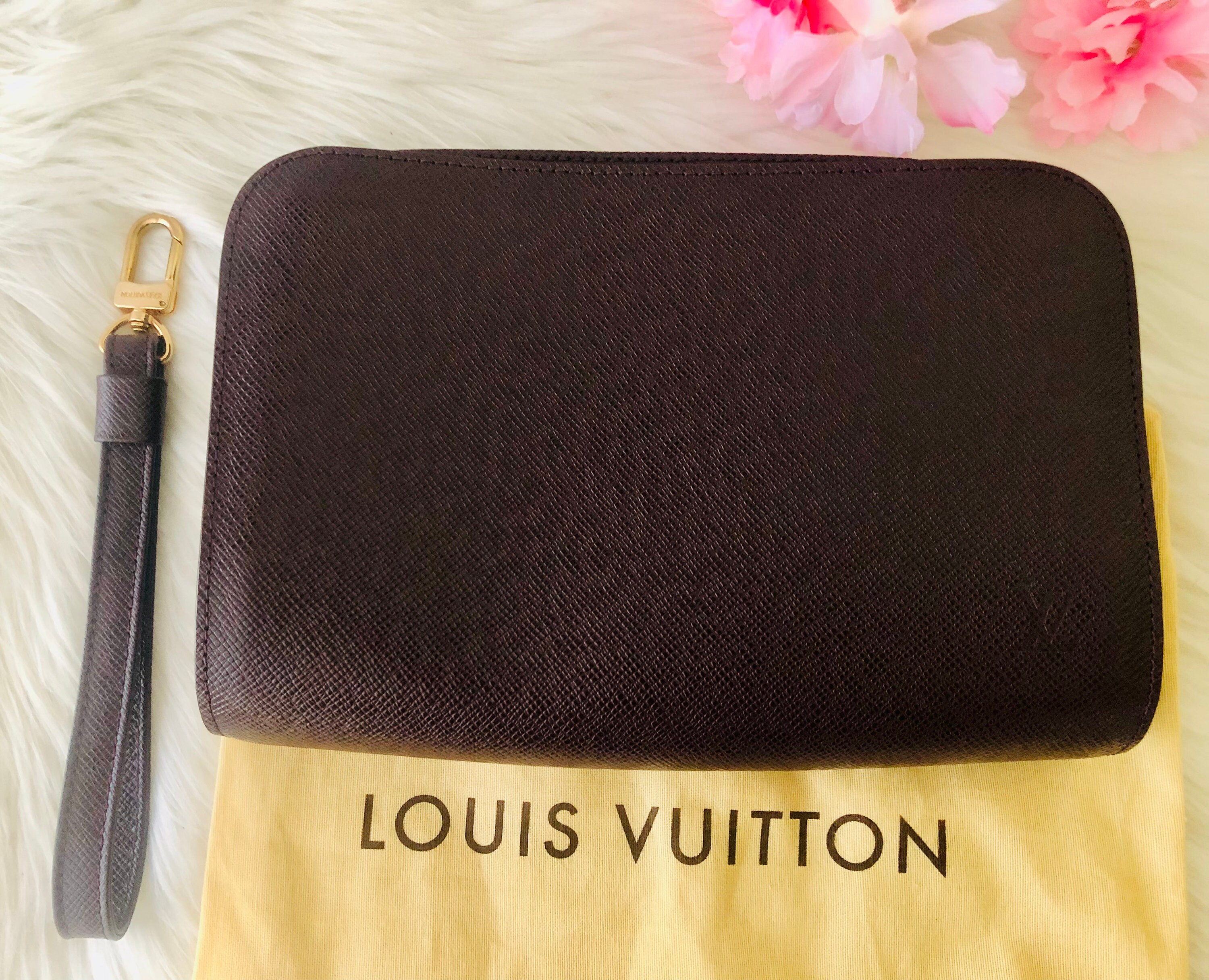 🌷SOLD🌷Authentic Louis Vuitton Orsay  Authentic louis vuitton, Louis  vuitton, Clothes design