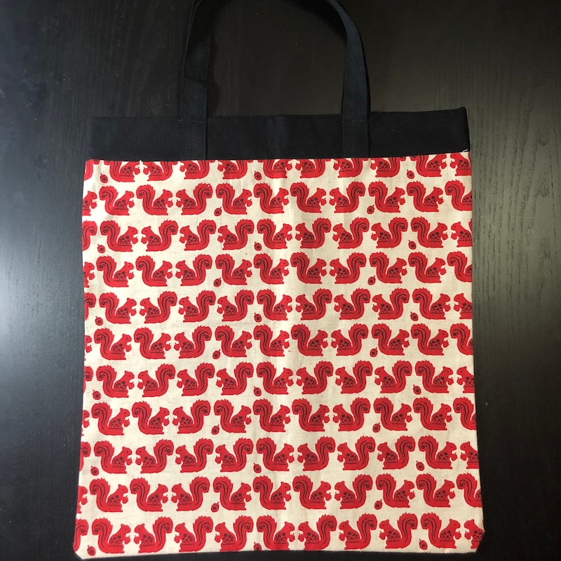 Squirrel tote bag